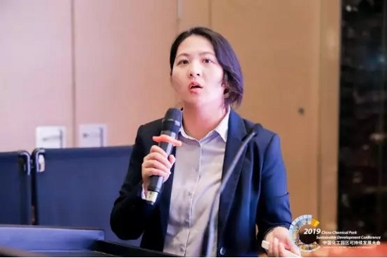 柠檬水面膜久久国产亚洲高清观着，天然美容的秘密武器